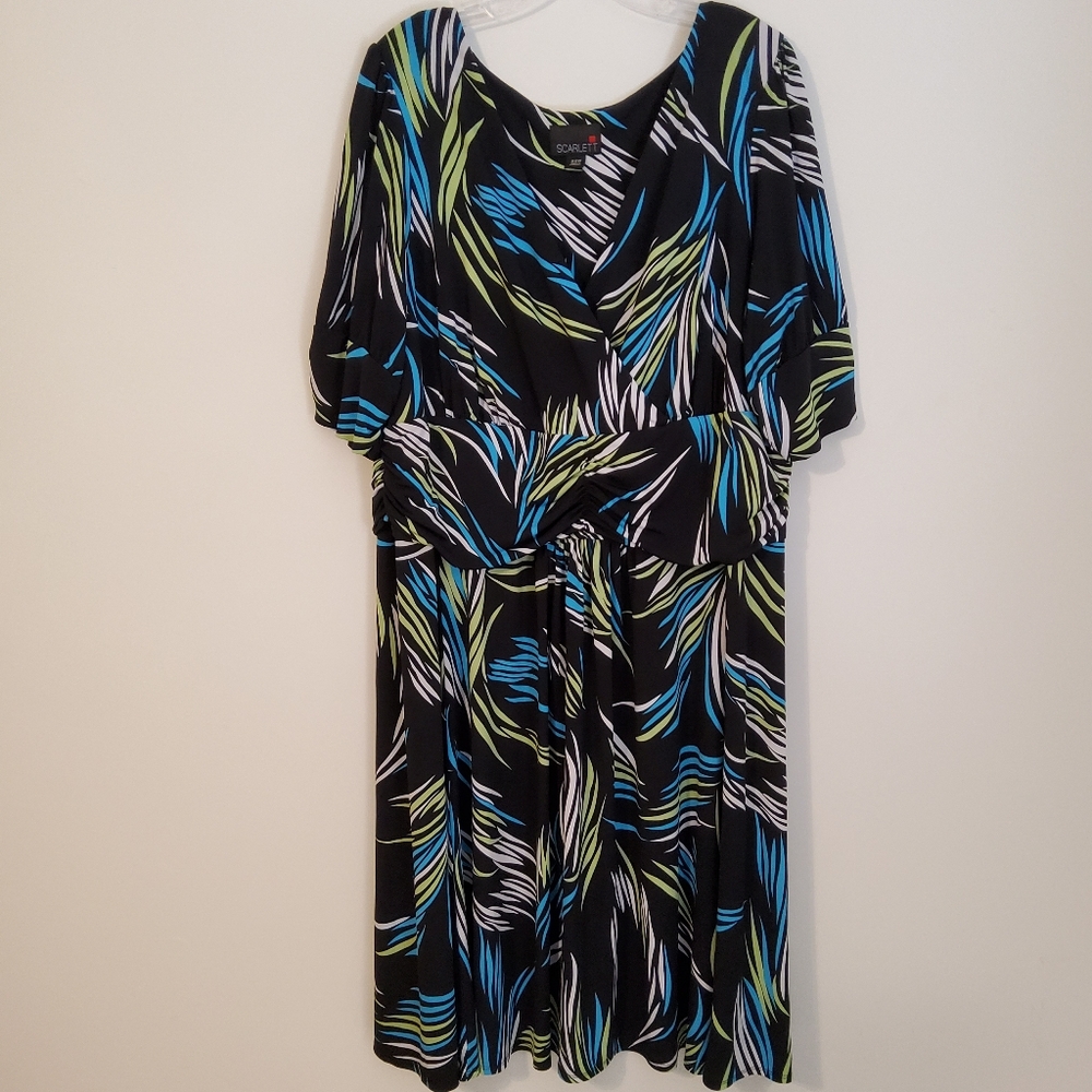 Scarlet Black, Bue, and Green Stretch Shift Dress Short Sleeve V-Neck Size 22W